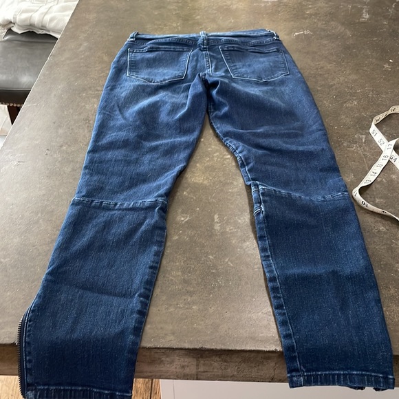 Gap true skinny jeans with zipper at ankles size 27 - Picture 2 of 13